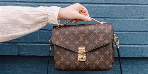 como autenticar una bolsa louis vuitton|louis vuitton bolsas pre owned.